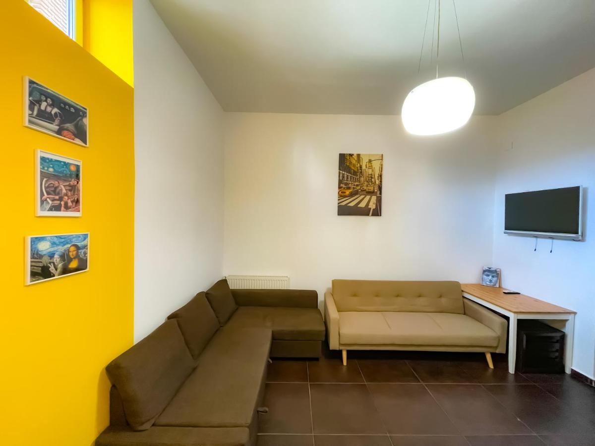 부쿠레슈티 Cool Flat With Hot Tub In The Old Town 아파트 외부 사진
