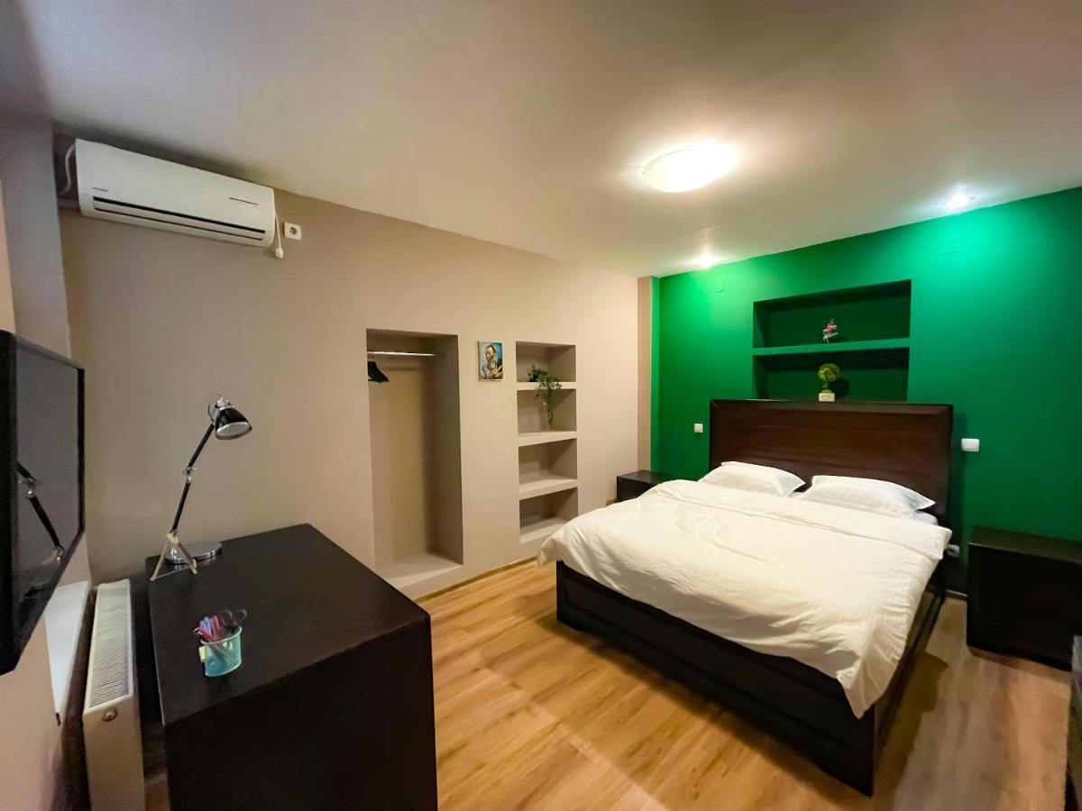 부쿠레슈티 Cool Flat With Hot Tub In The Old Town 아파트 외부 사진