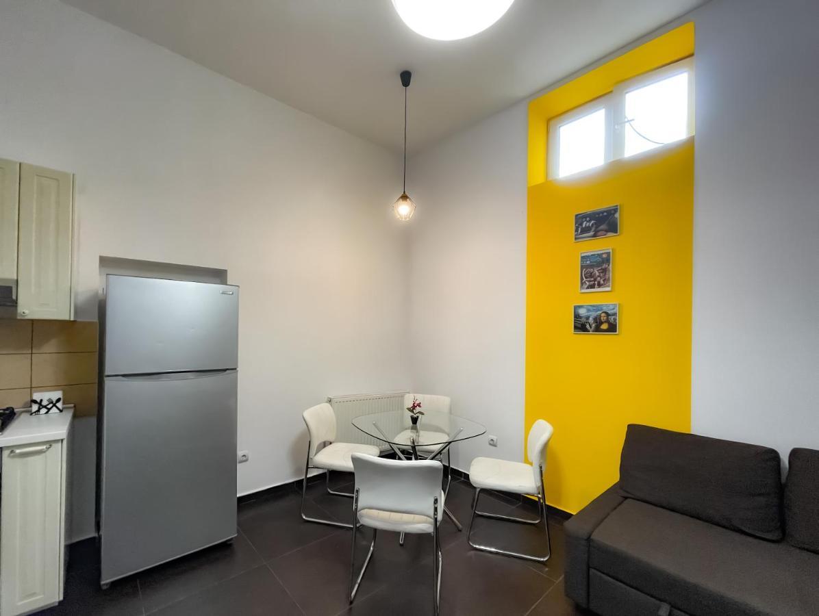 부쿠레슈티 Cool Flat With Hot Tub In The Old Town 아파트 외부 사진