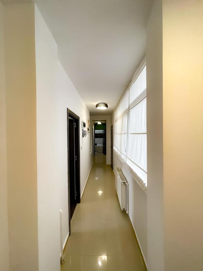 부쿠레슈티 Cool Flat With Hot Tub In The Old Town 아파트 외부 사진
