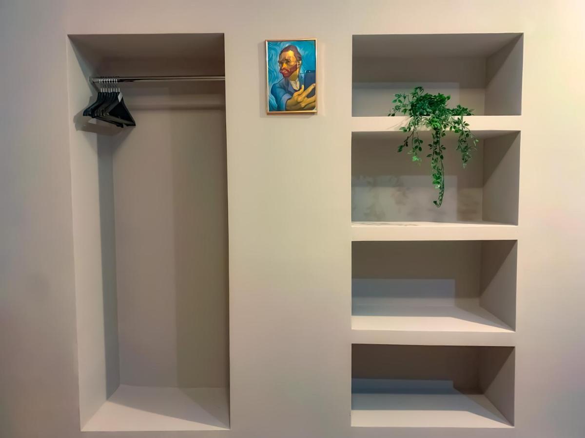부쿠레슈티 Cool Flat With Hot Tub In The Old Town 아파트 외부 사진