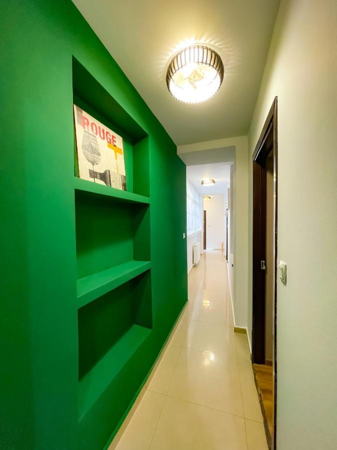 부쿠레슈티 Cool Flat With Hot Tub In The Old Town 아파트 외부 사진