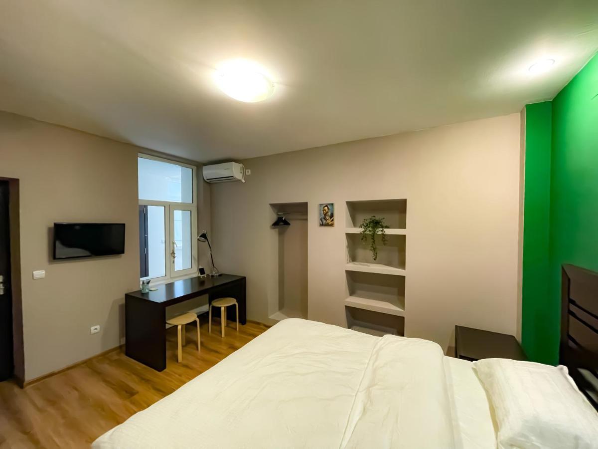 부쿠레슈티 Cool Flat With Hot Tub In The Old Town 아파트 외부 사진